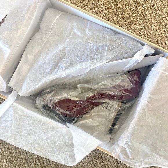 Michael Kors York Platform Suede Peeptoe Pumps in Bordeaux, 6.5M - Picture 4 of 13